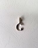 Подвеска "G" на застежке, металл, 3 см